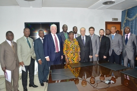 SANTE/ CONSTRUCTION, REHABILITATION  ET CREATION D’UN BLOQUE OPERATOIRE  AMBULANT.
DES HOMMES  D’AFFAIRES AMERICAINS CHEZ  LA MINISTRE  RAYMONDE GOUDOU COFFIE
